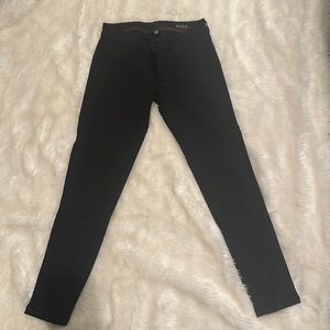 Black coated DL1961 Jeans size 28. Worn once